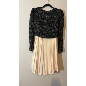 Jeanette for St Martin- skirt 100% silk- Medium
